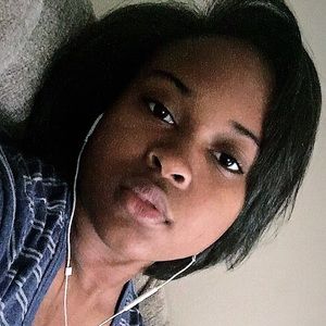 Meet your Posher, Zahra